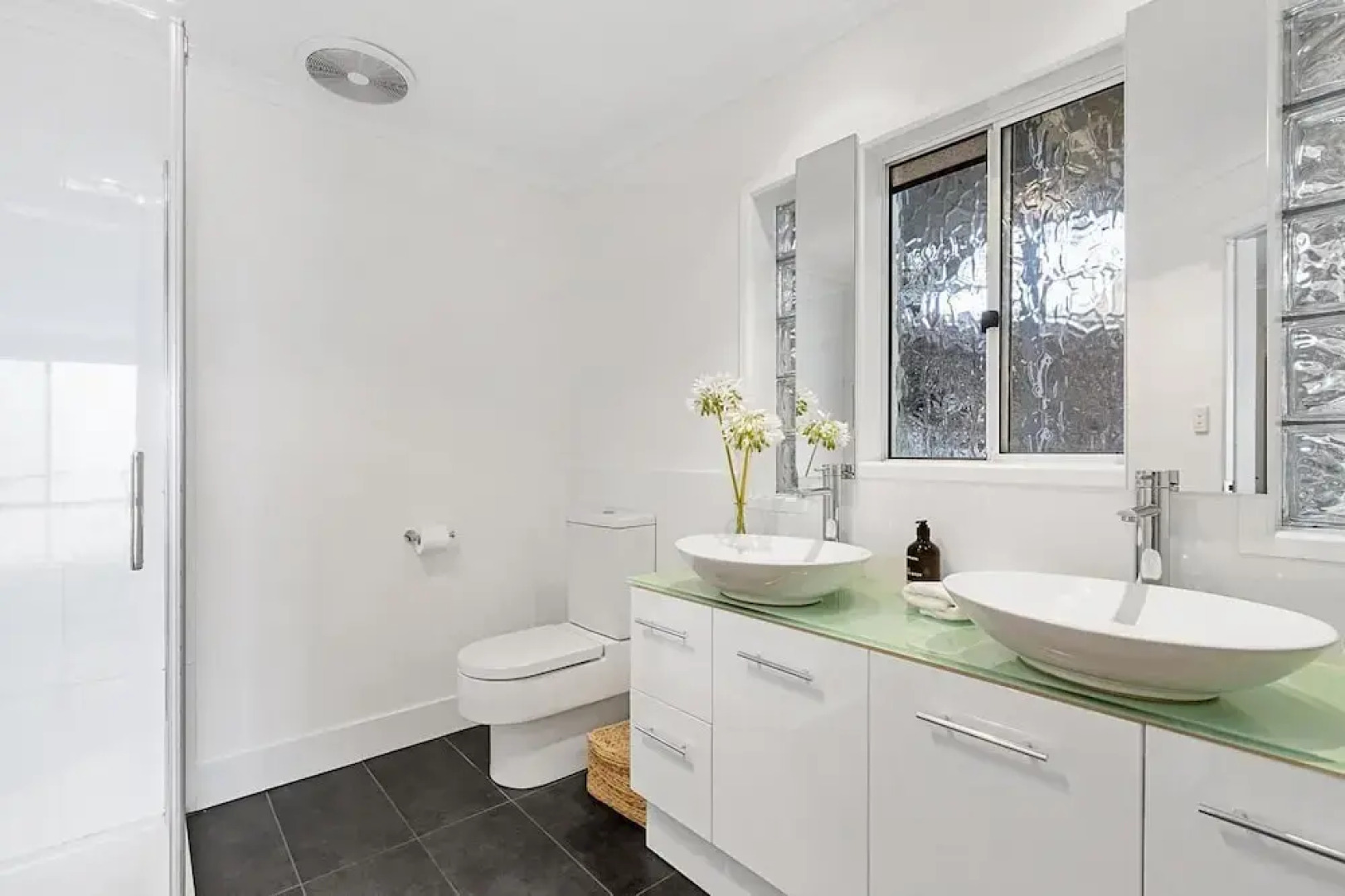 Hidden Bay - 5 BR luxury waterfront