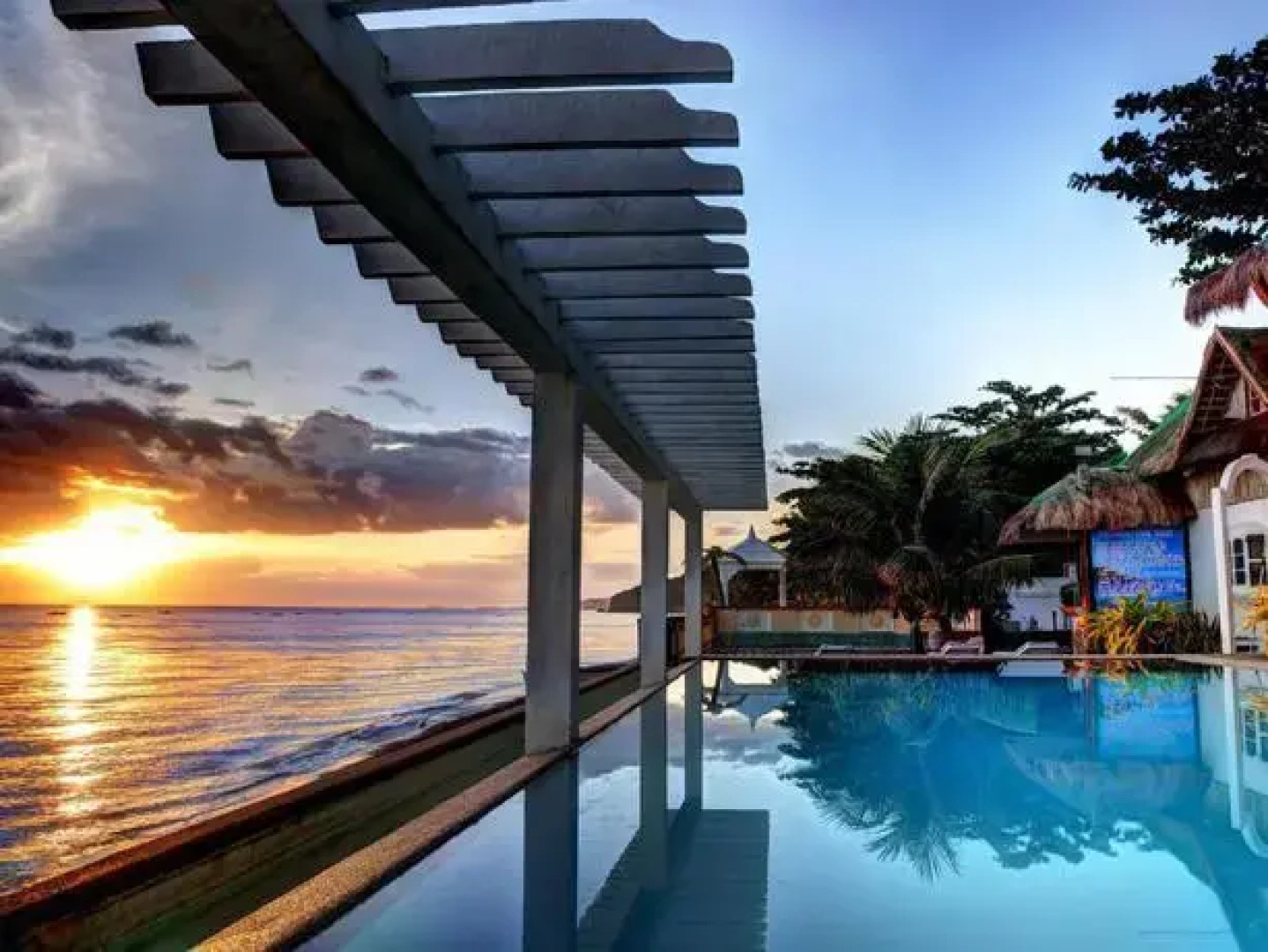 Jaimees Hotel  Resort