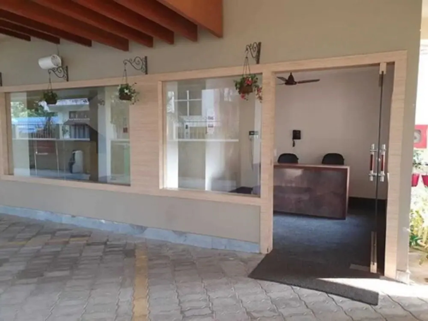 Hotel Gulmohar Grand