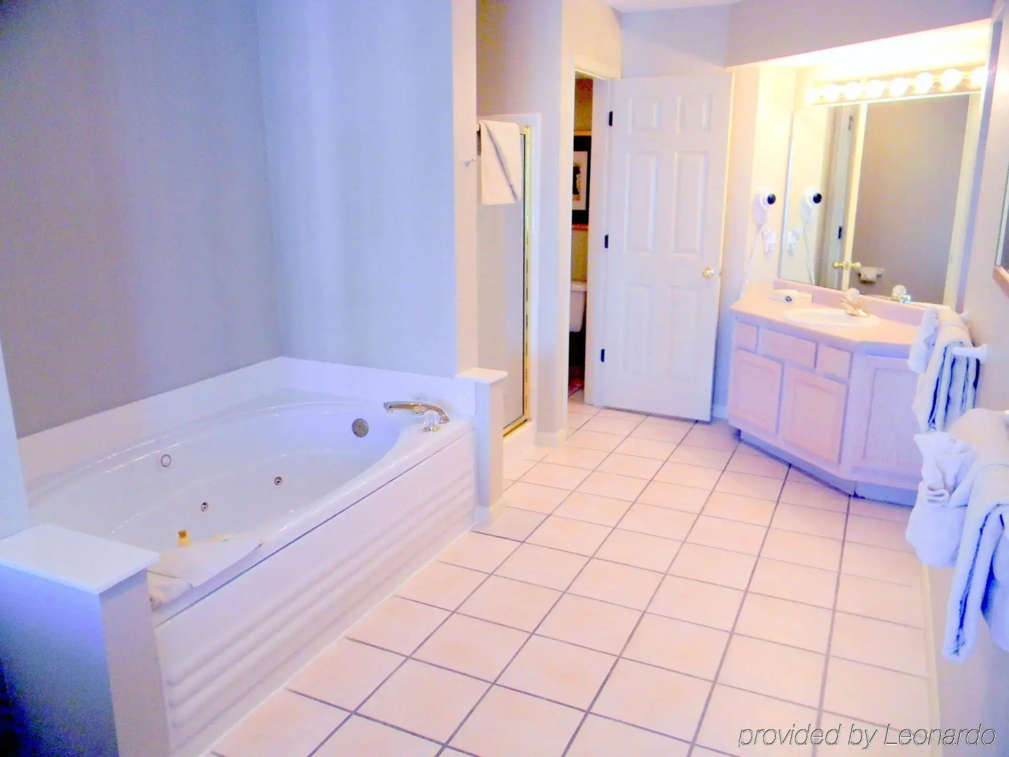 Surrey's Carriage Place Resort