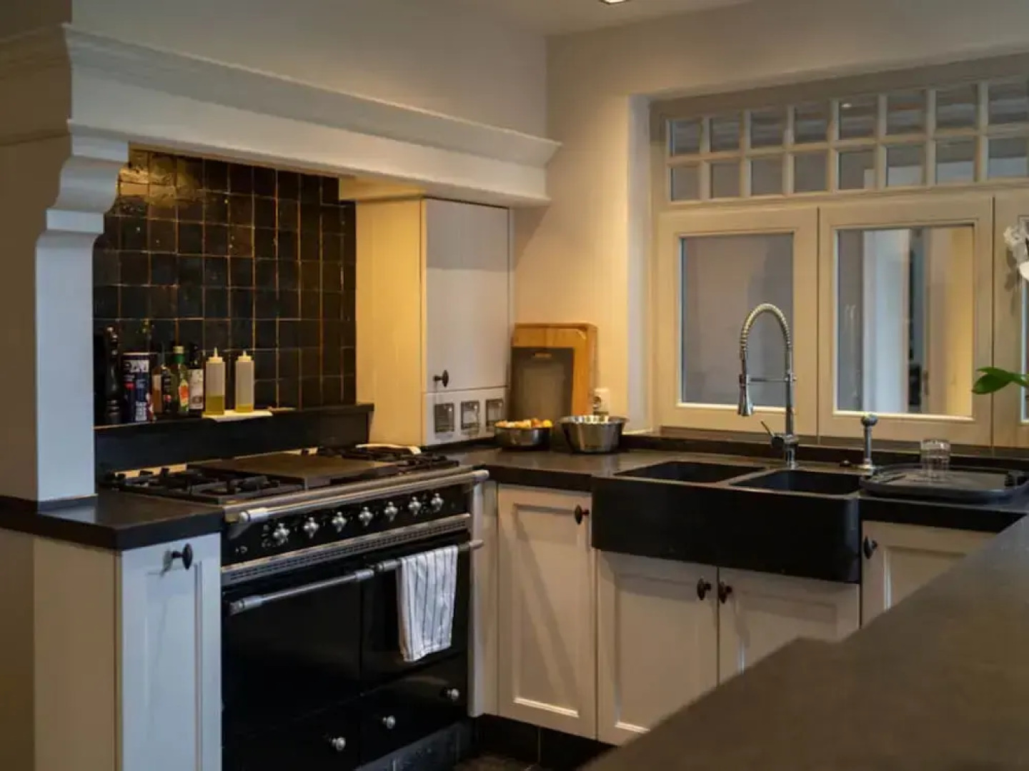 Beautiful Holiday Home in Vlaanderen With Shared Pool