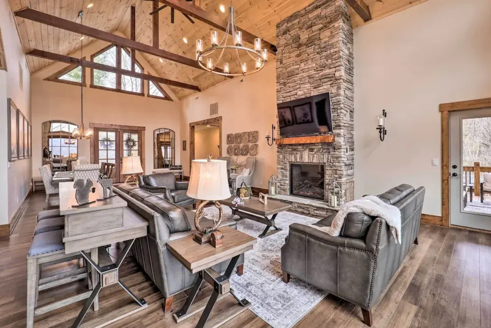 Mountainside Retreat w/ Fire Pit in Banner Elk