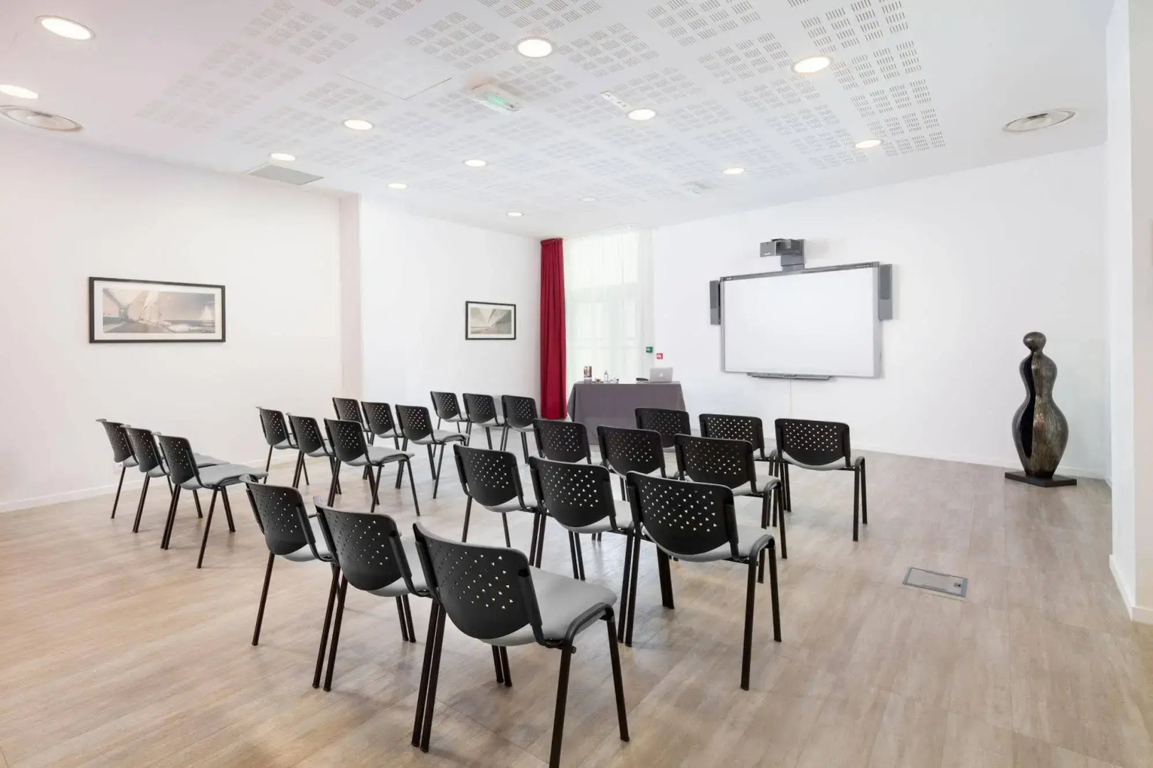 Seven Urban Suites Nantes Centre