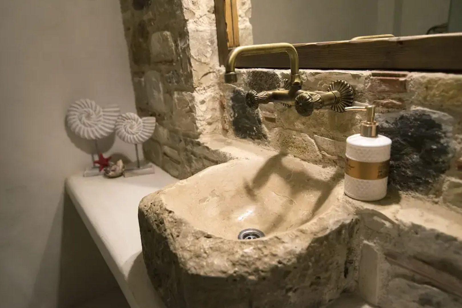 Chaihoutes stone villa into Olive farm in Zia