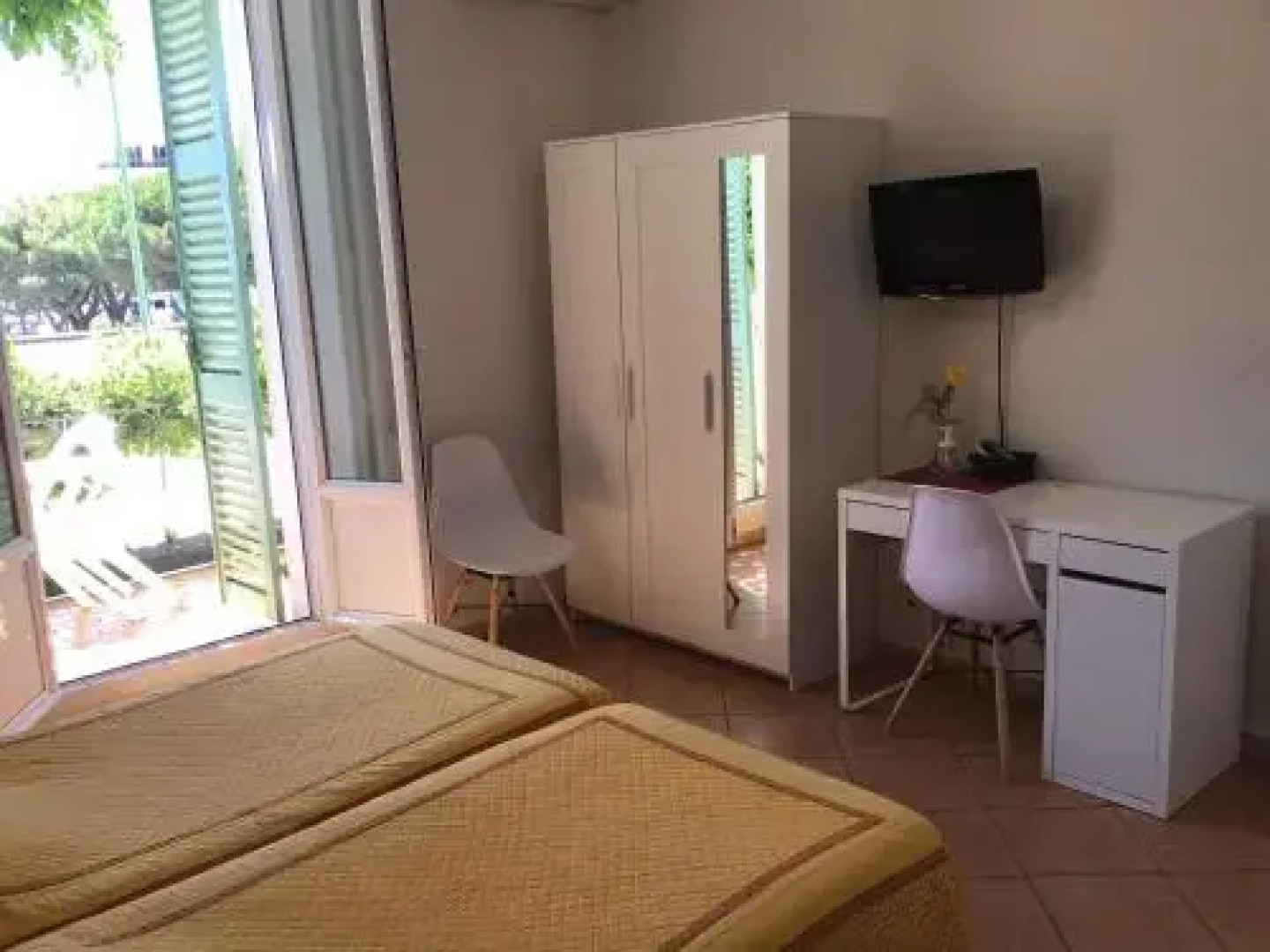 Hôtel L'ÎLOT FLEURI