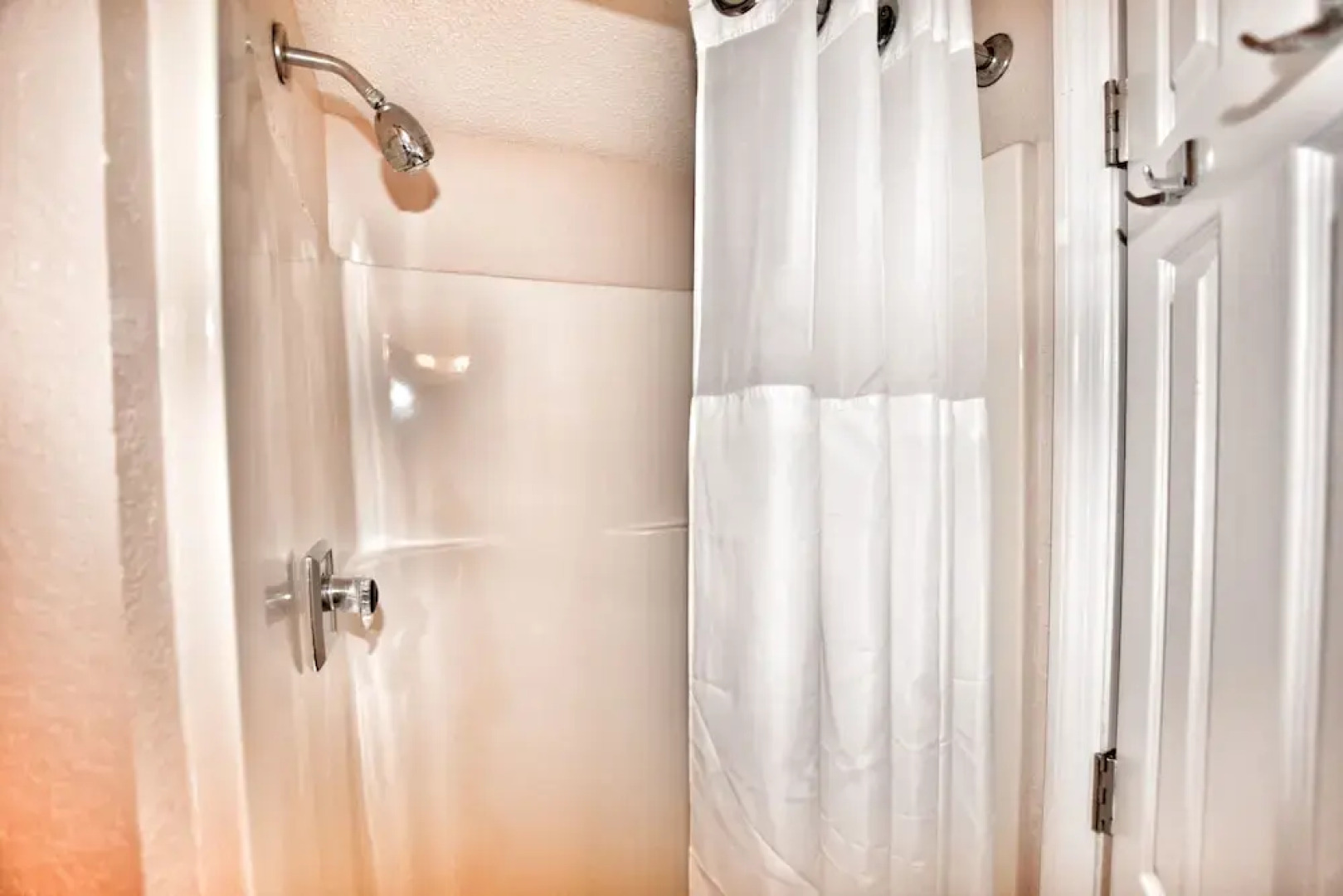 0105 Waters Edge Resort 1 Bedroom Condo by Redawning