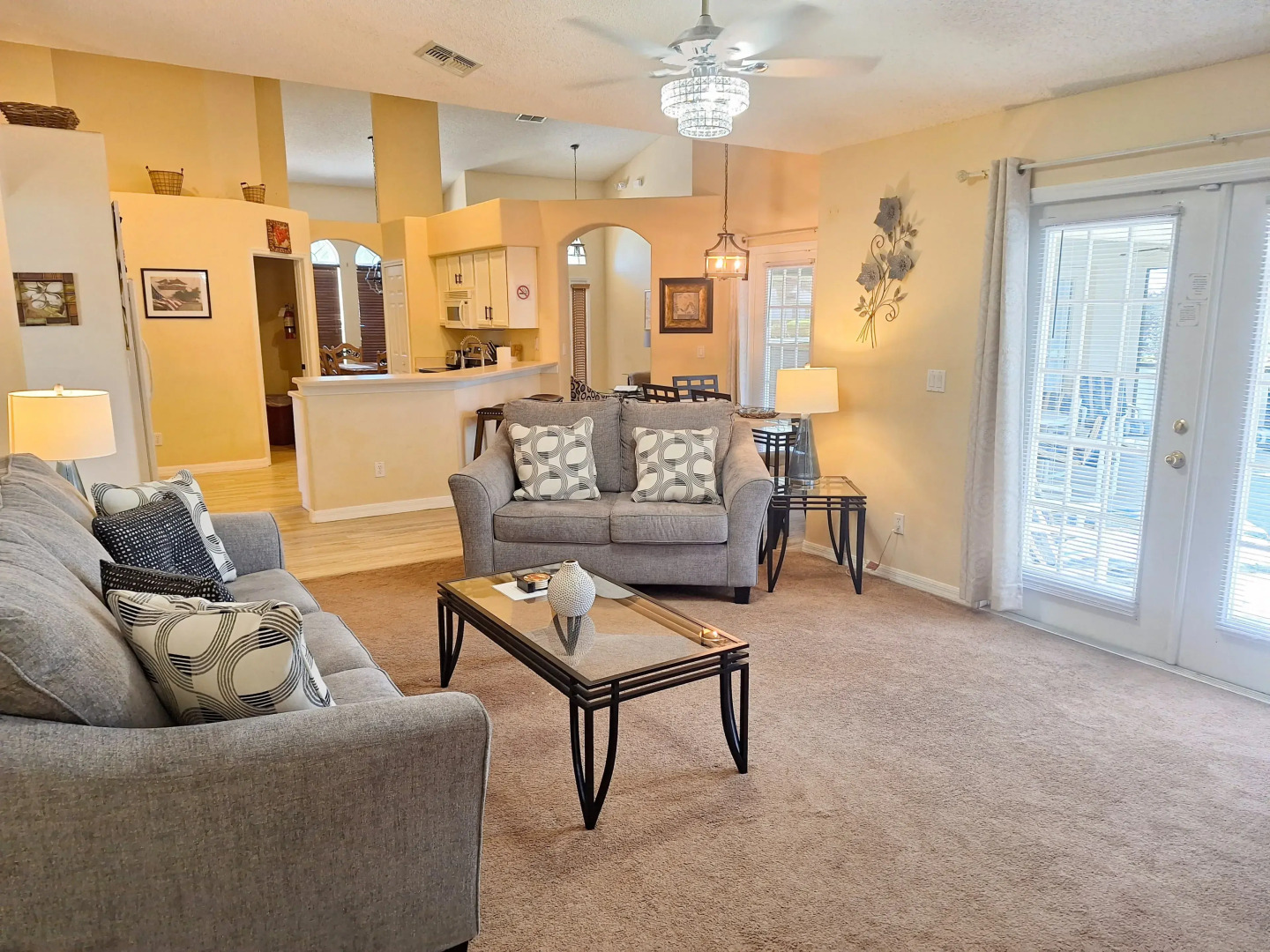 6/3 Pool home with spa and games room!, Clermont, US