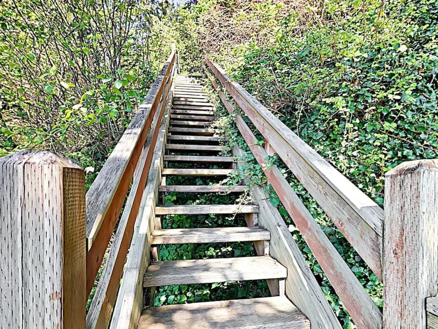 Bayside Retreat Home by RedAwning