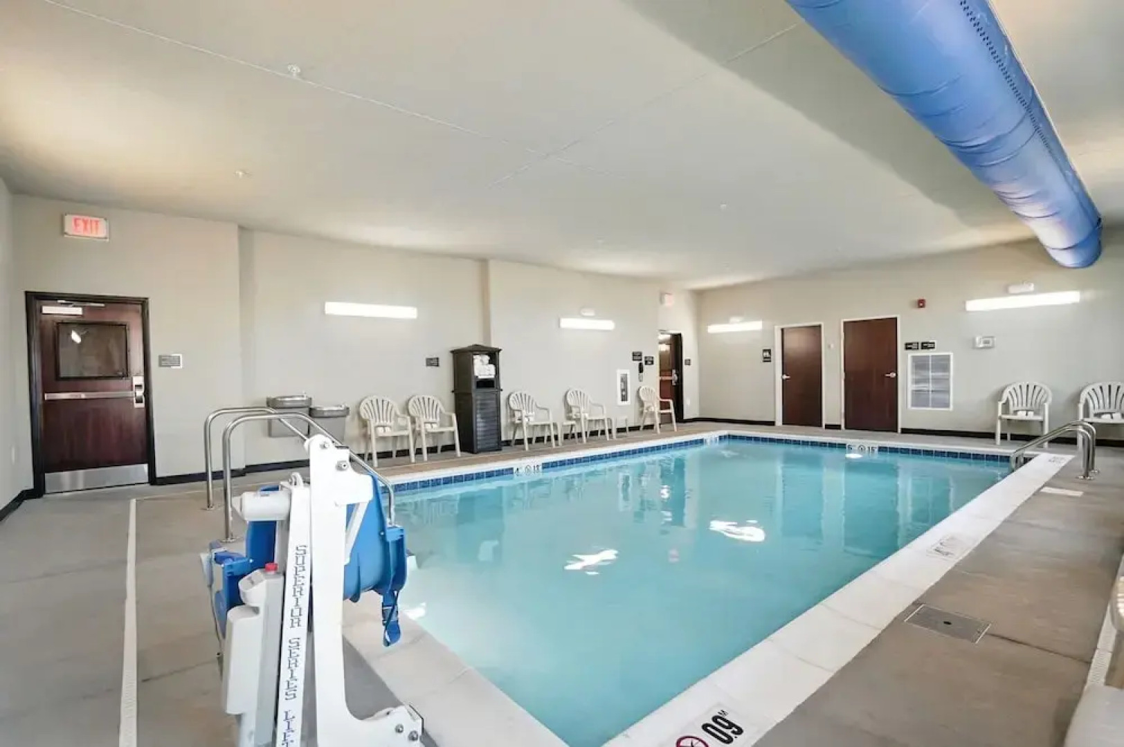 Cobblestone Hotel & Suites-Bellefontaine