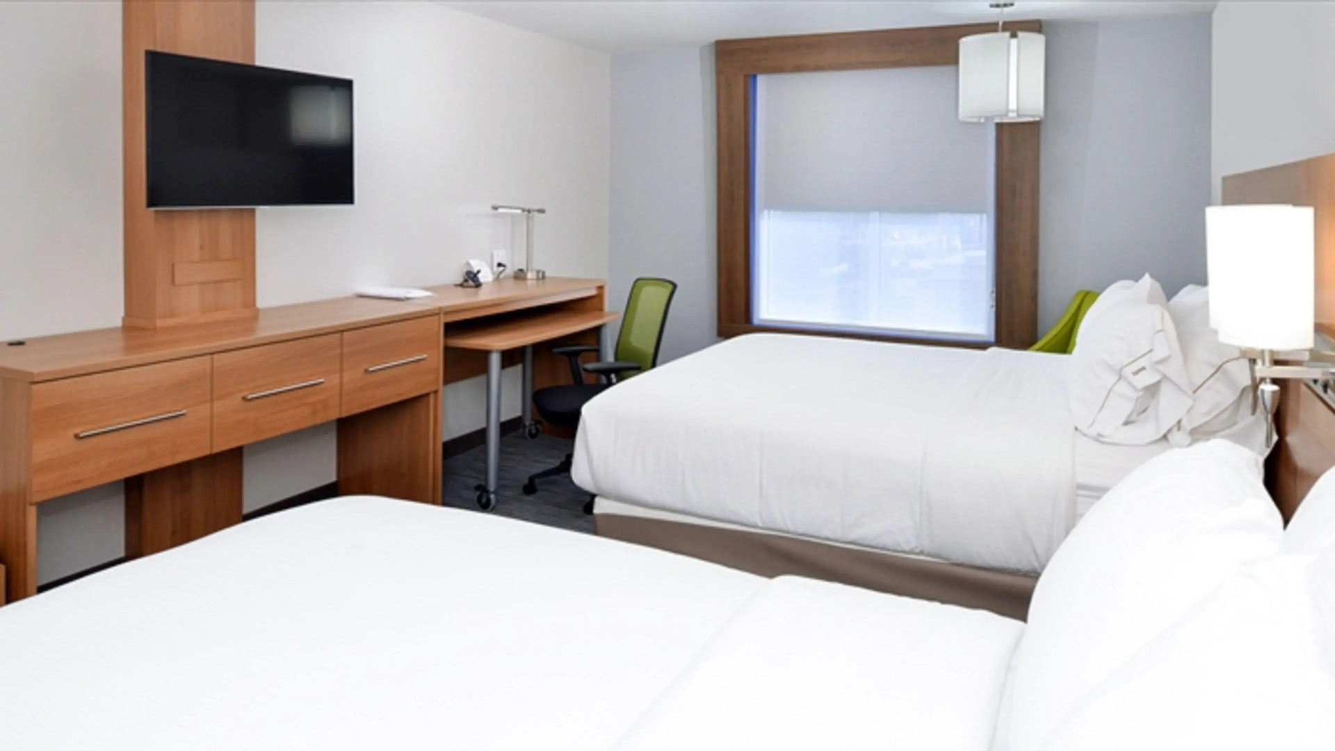 Holiday Inn Express & Suites Lexington Midtown - I-75 by IHG
