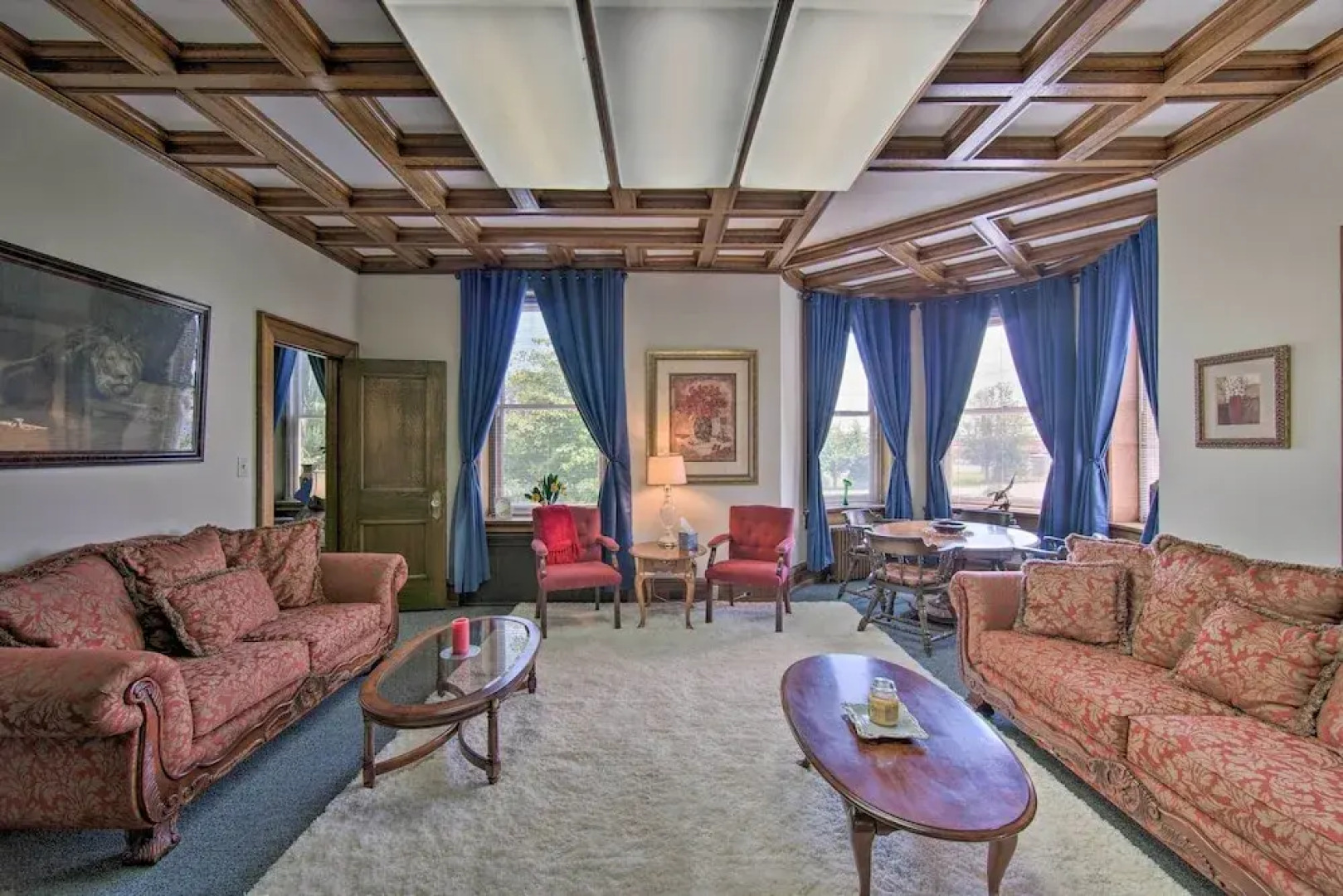 8 Mi to Hersheypark: Luxe Manor in Annville