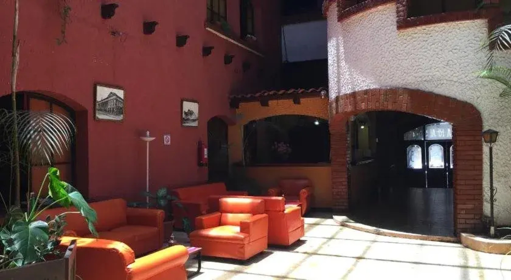 Hotel Villa Real Plaza