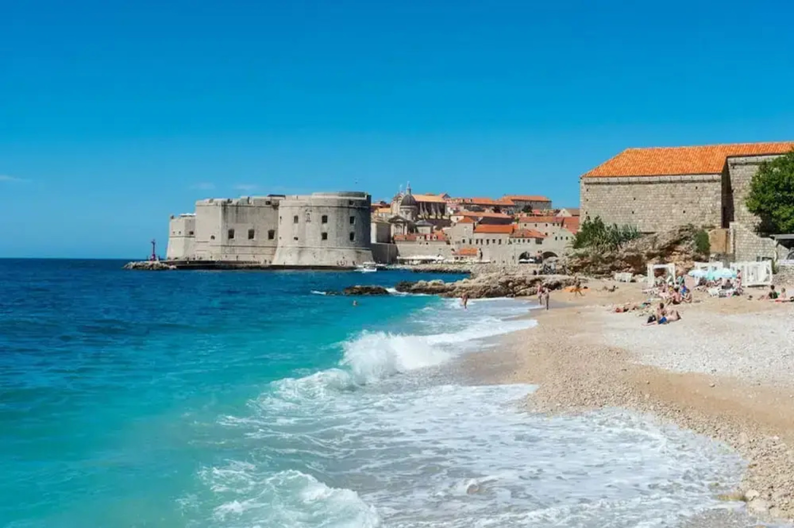 Stone Holiday Home in Brotnice Dalmatia with Outdoor Hot Tub