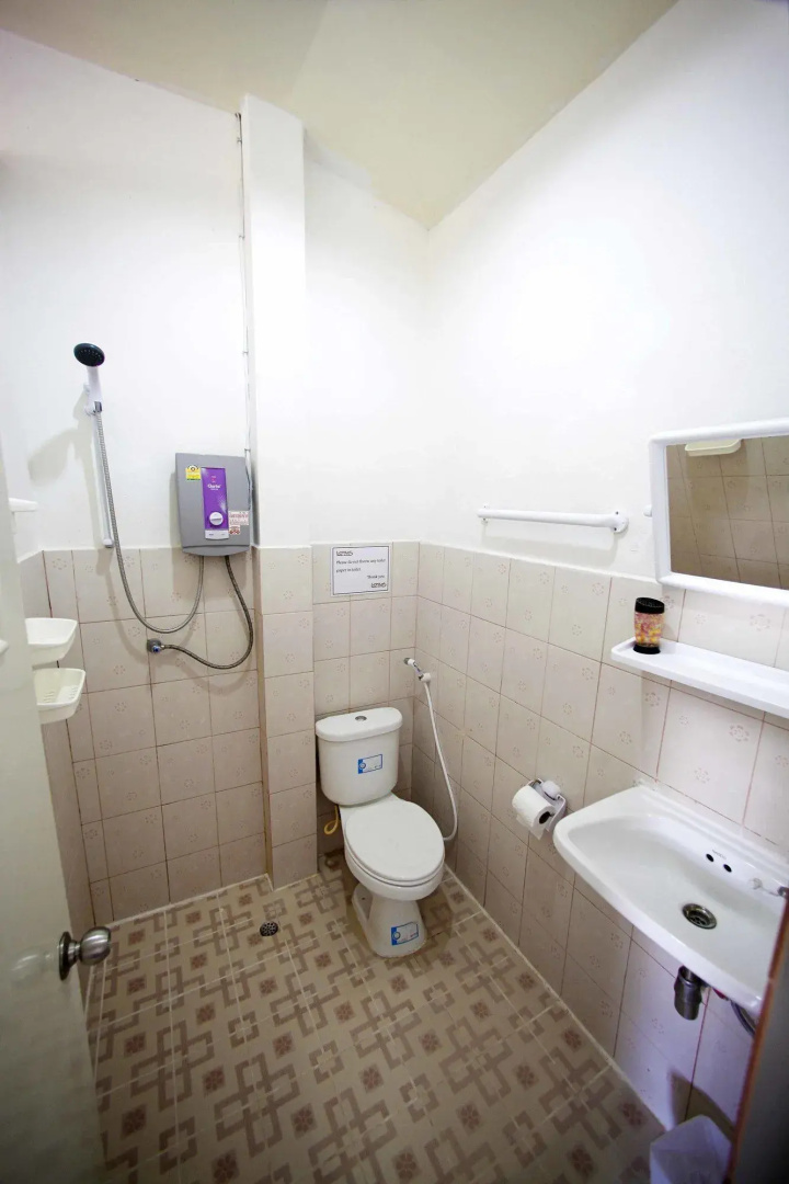 Lotus Friendly Hotel