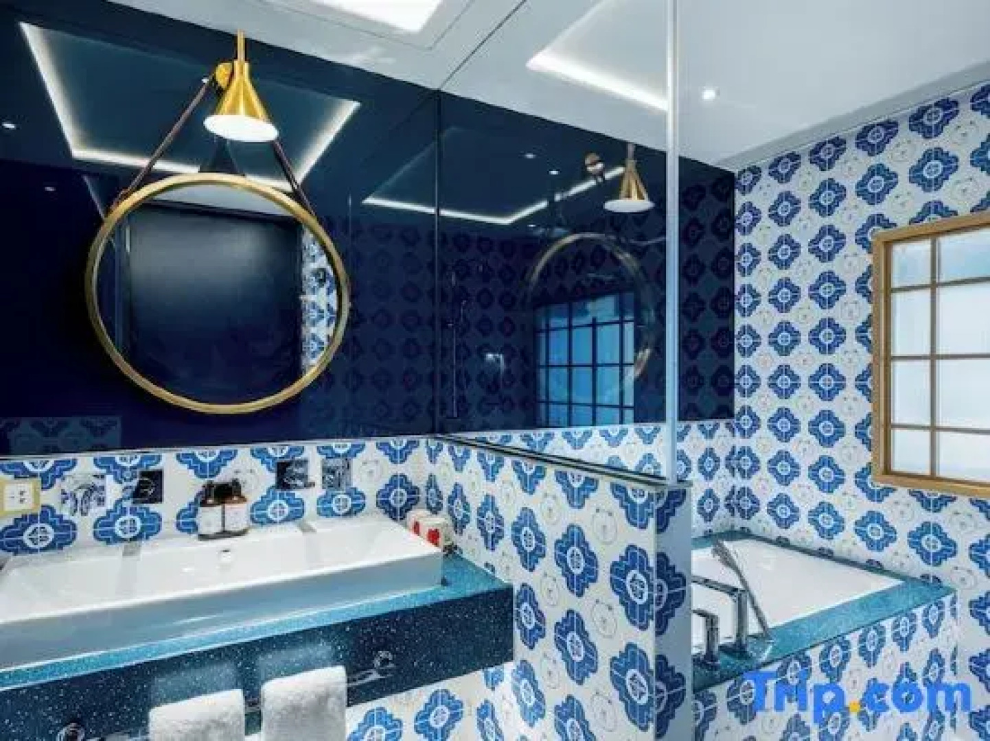 Lisboeta Macau-LINE FRIENDS PRESENTS CASA DE AMIGO