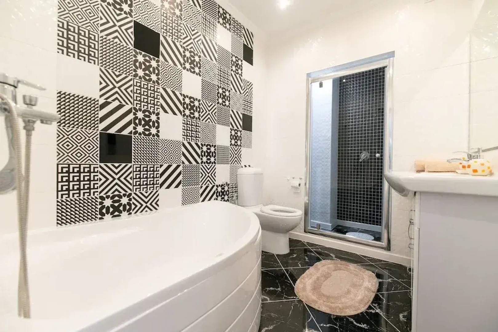 Отель Homestay Apartments