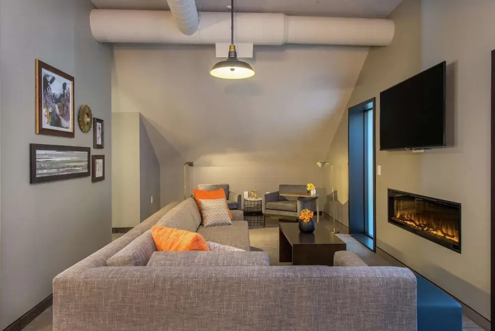 Hotel Saranac, Curio Collection by Hilton