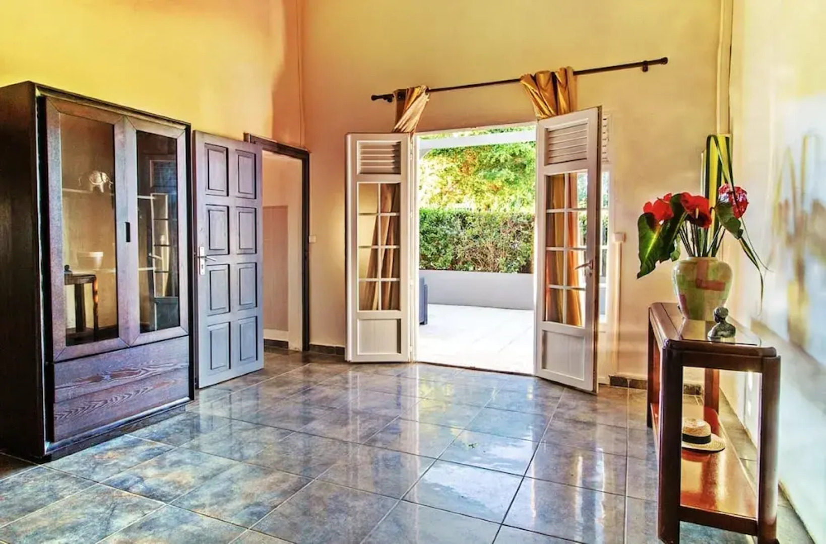 House With one Bedroom in Le Vauclin, With Pool Access, Enclosed Garde