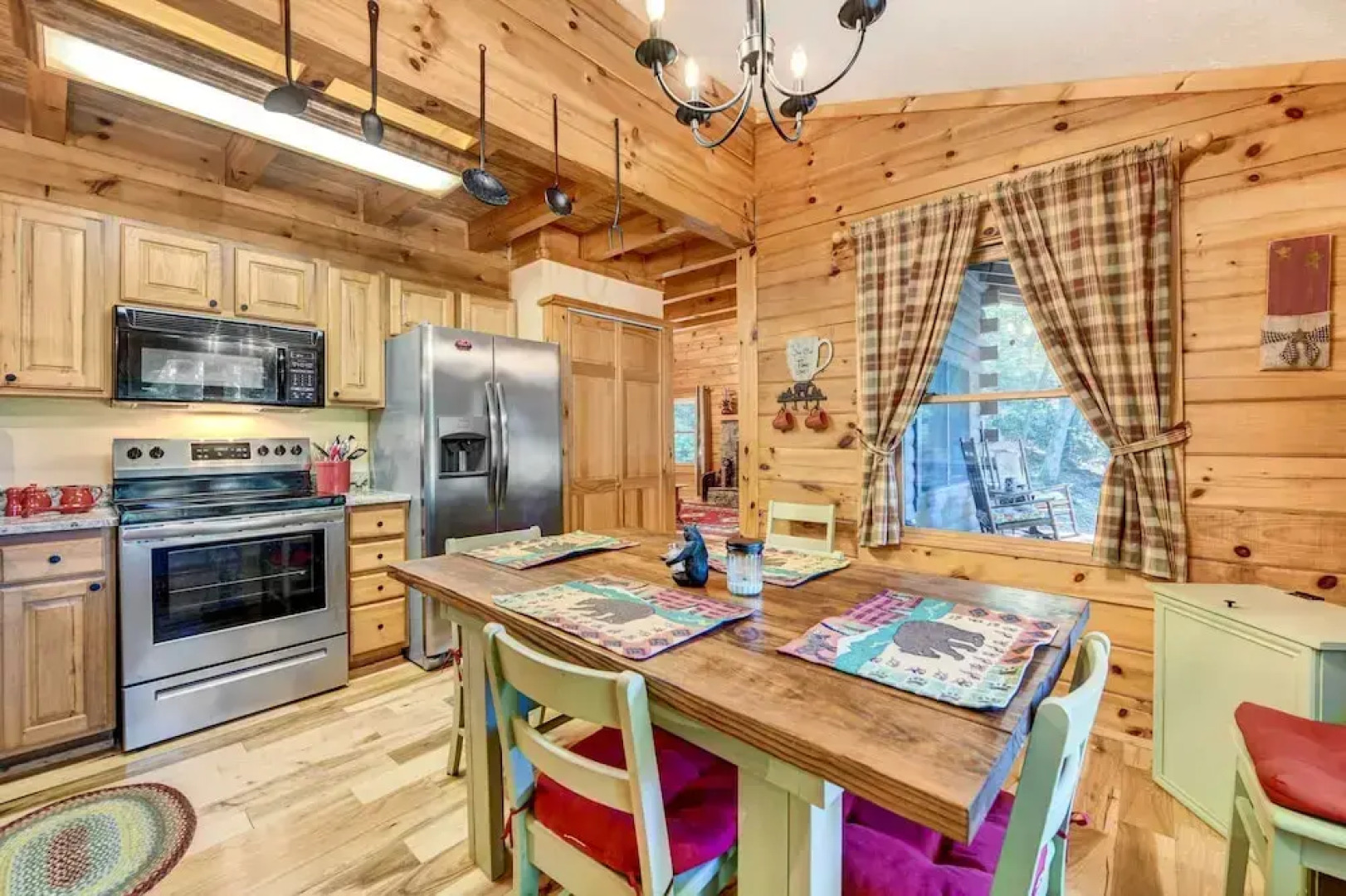 Waynesville Cabin w/ Covered Deck & Fire Pit!