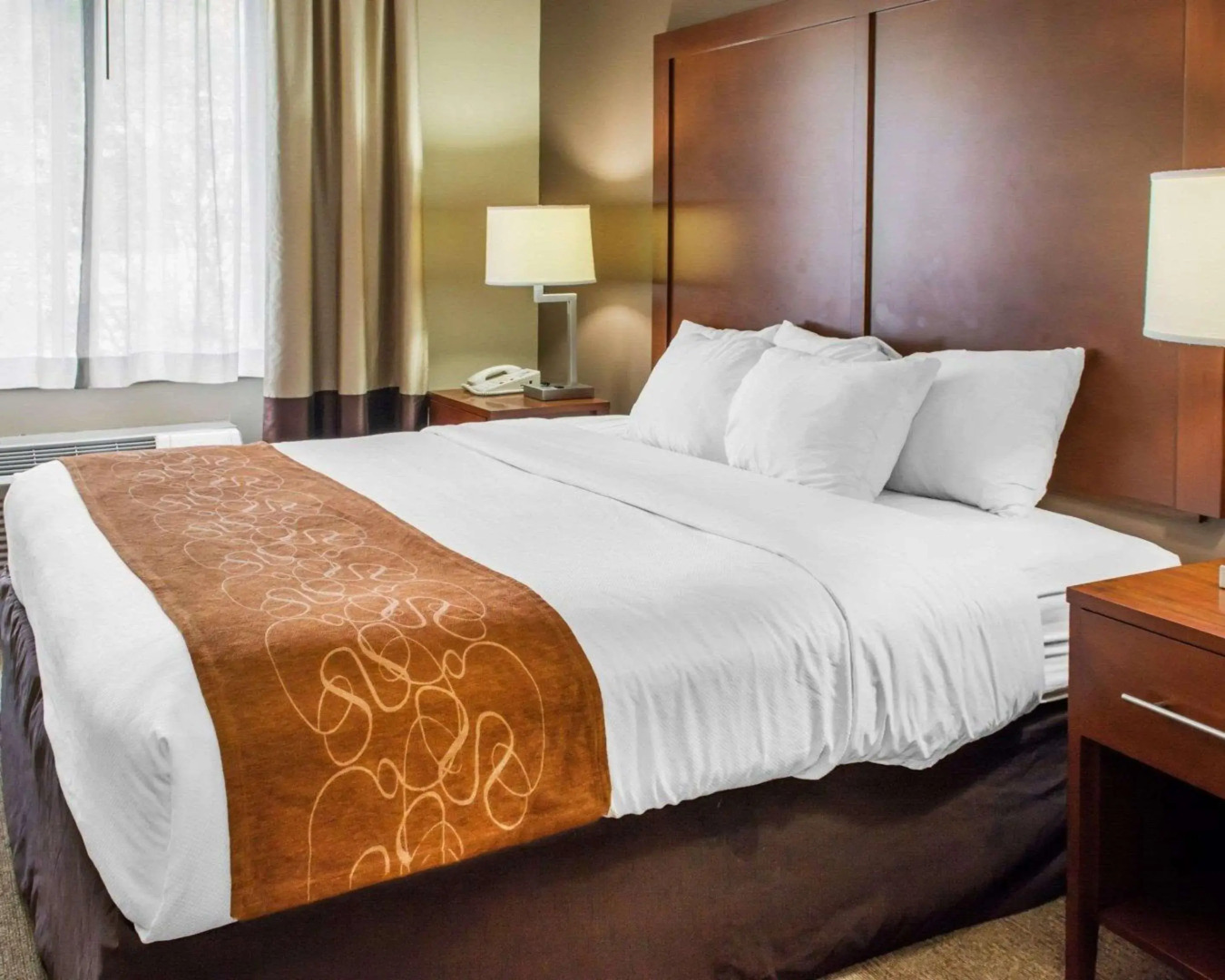 Quality Suites Waldorf