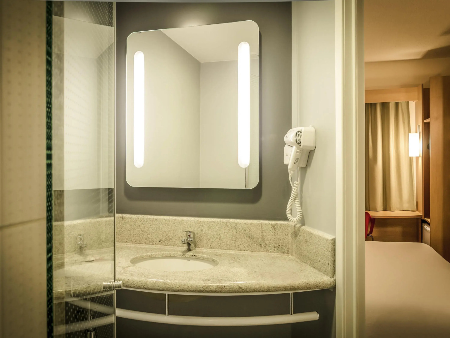 ibis Porto Alegre Assis Brasil