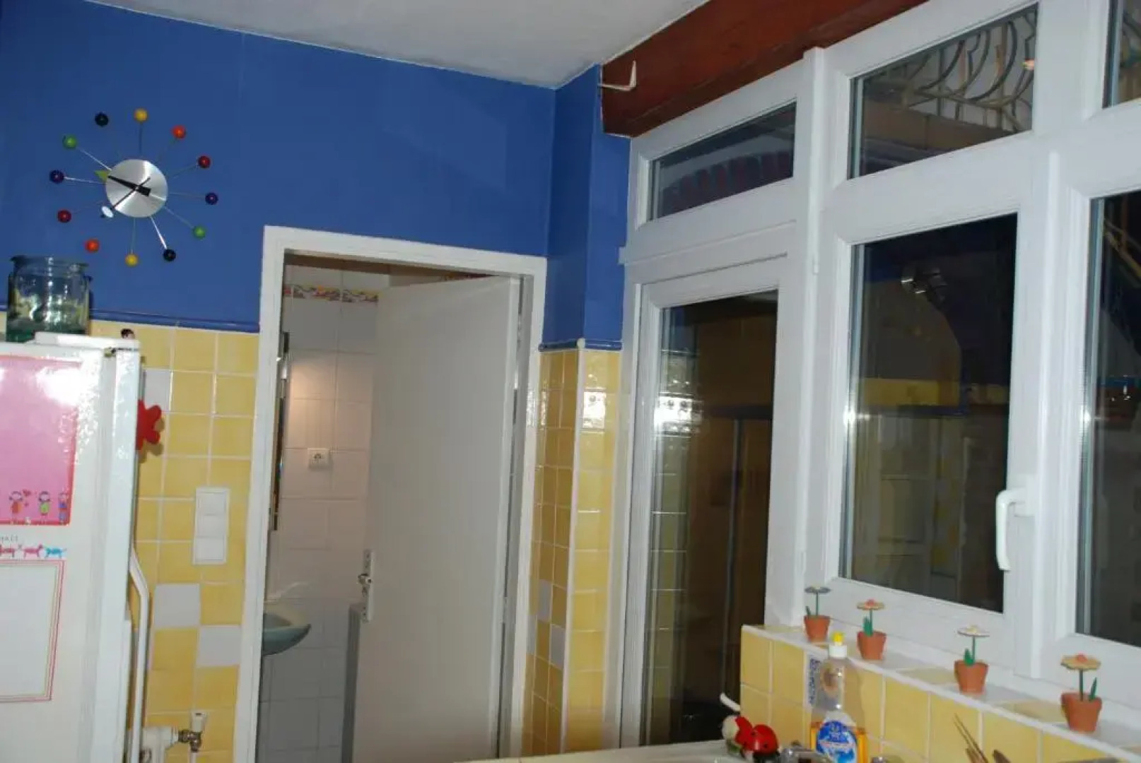 Volets Bleus et Briques Rouges