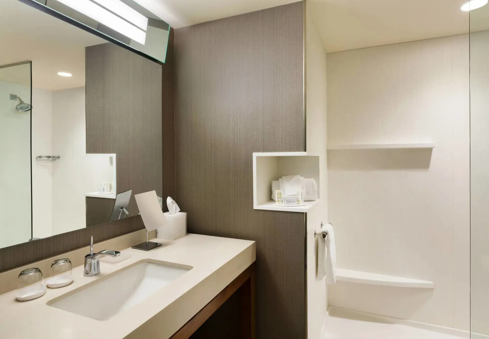 Hotel Dene & Conference Center