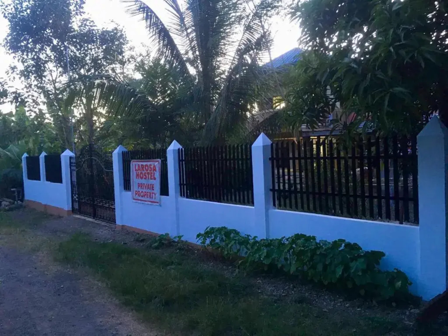 Larosa Hostel Bed And Breakfast