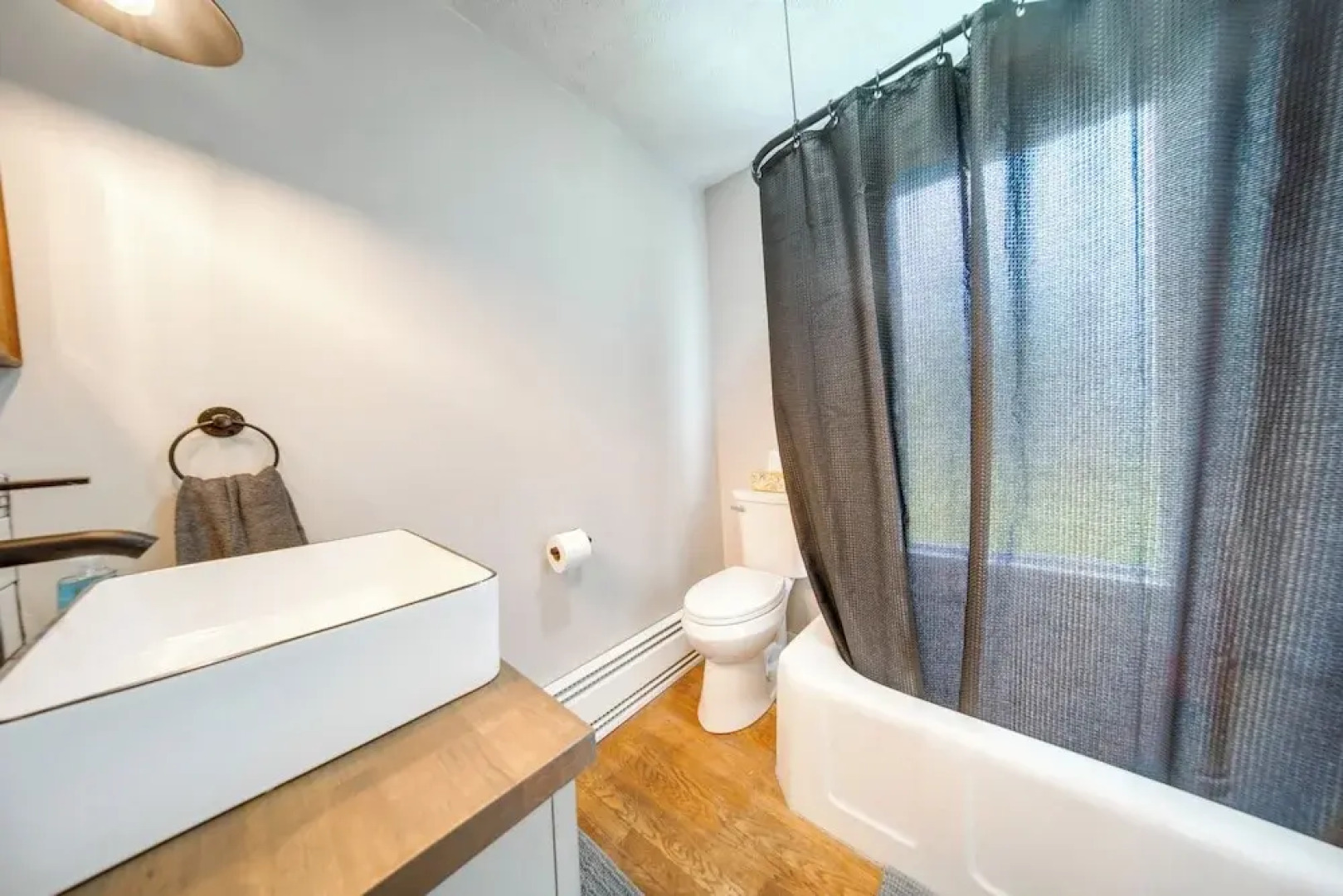 Historical Magnesia Springs Home, Near Kayaking!