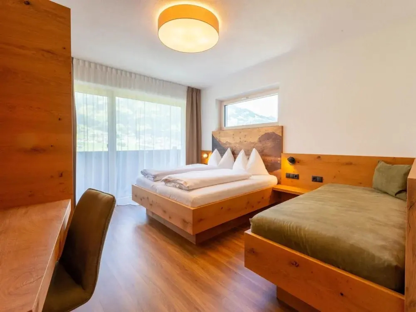 Attractive Flat With Beautiful Views