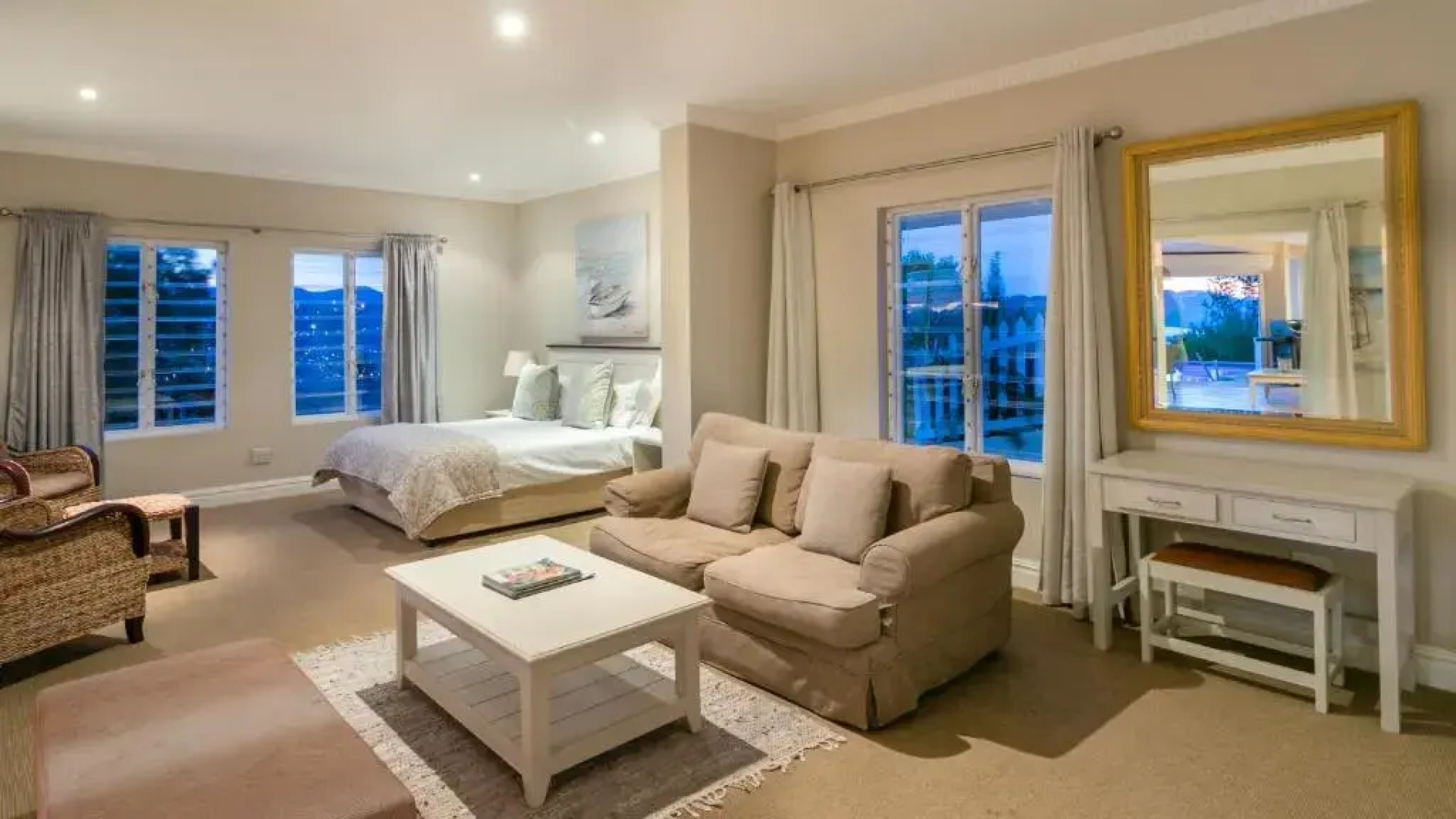 Pezula Rambling Elegance