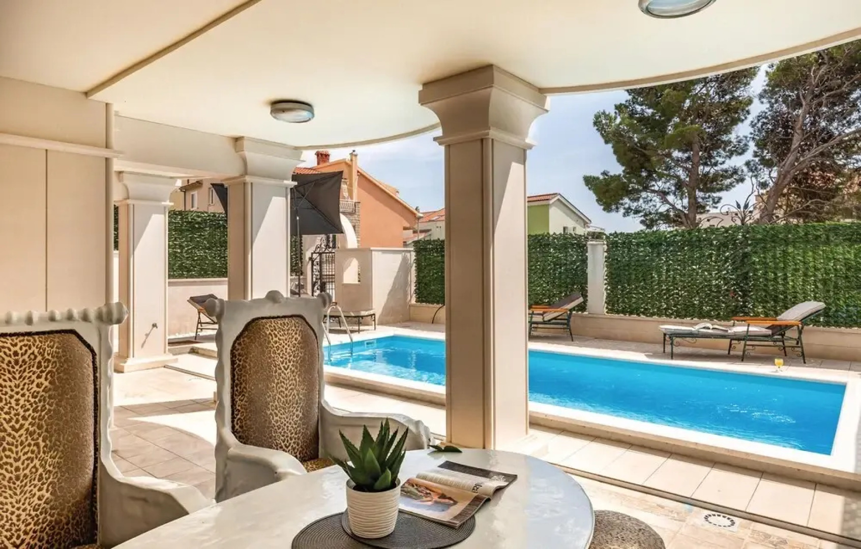 Stunning Home in Makarska with Hot Tub, Sauna & 9 Bedrooms