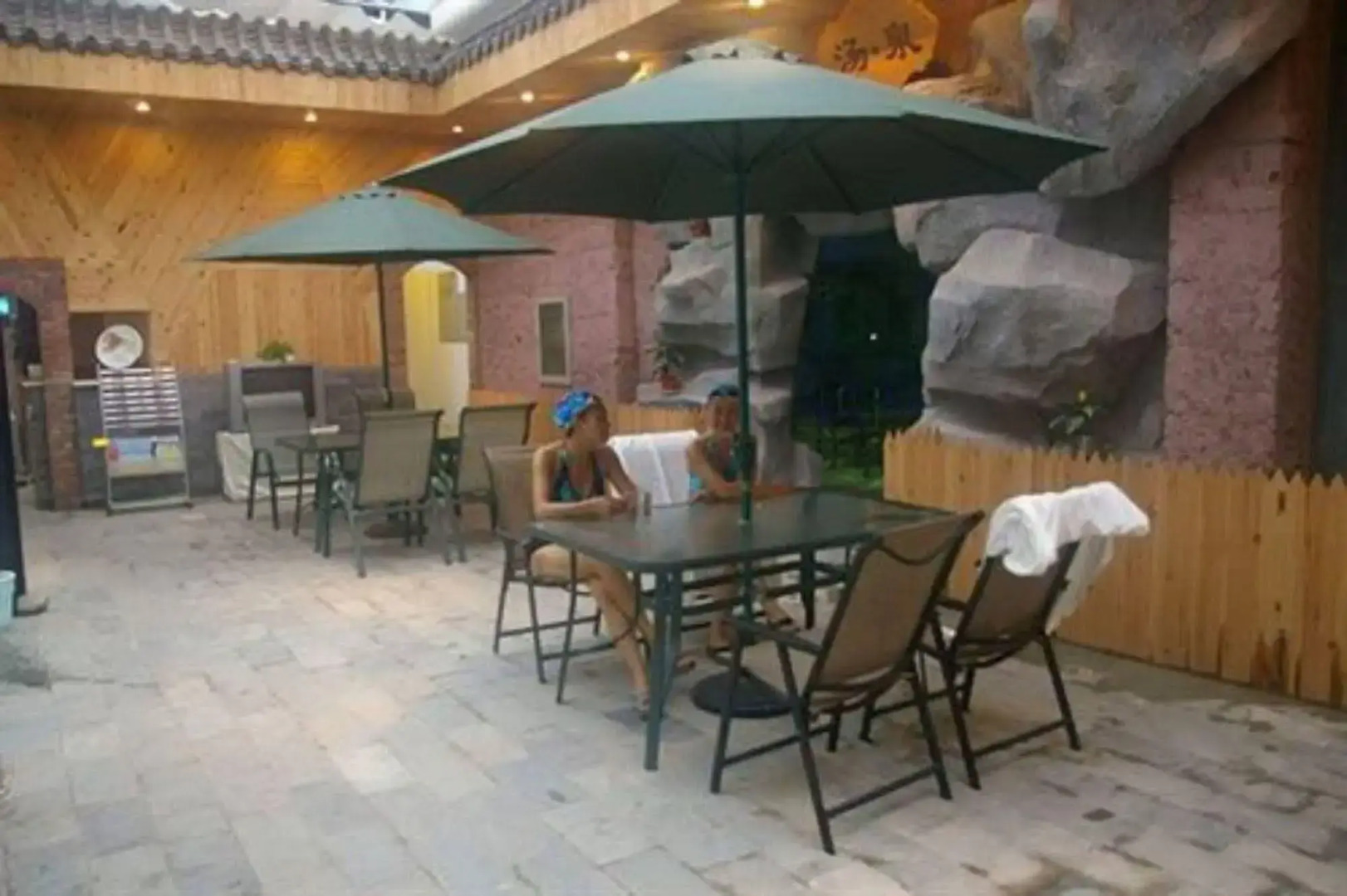 Отель Beijing Jinlong Hotspring