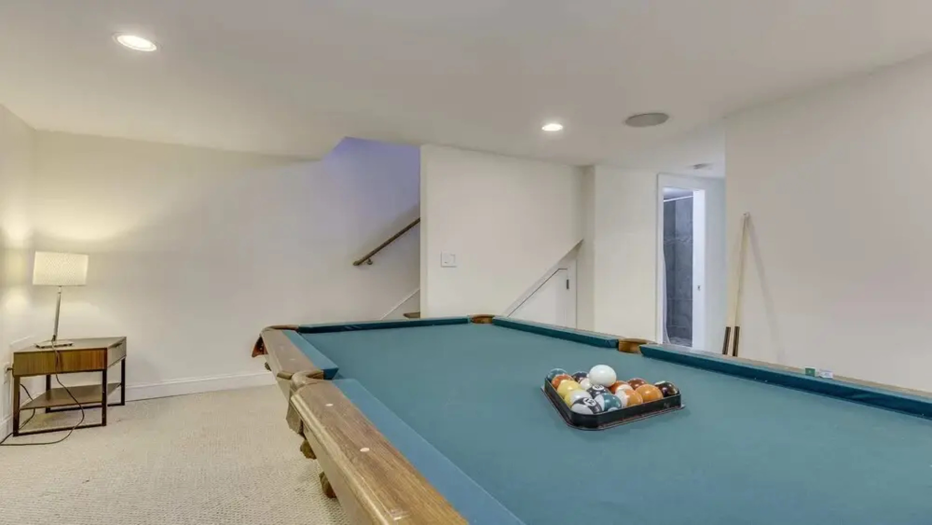 Spacious Colonial House in Alexandria | CozySuites