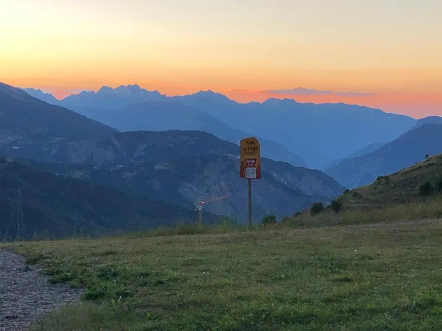 Pied de pistes, résidence 3 étoiles tout confort dont terrasse et piscine