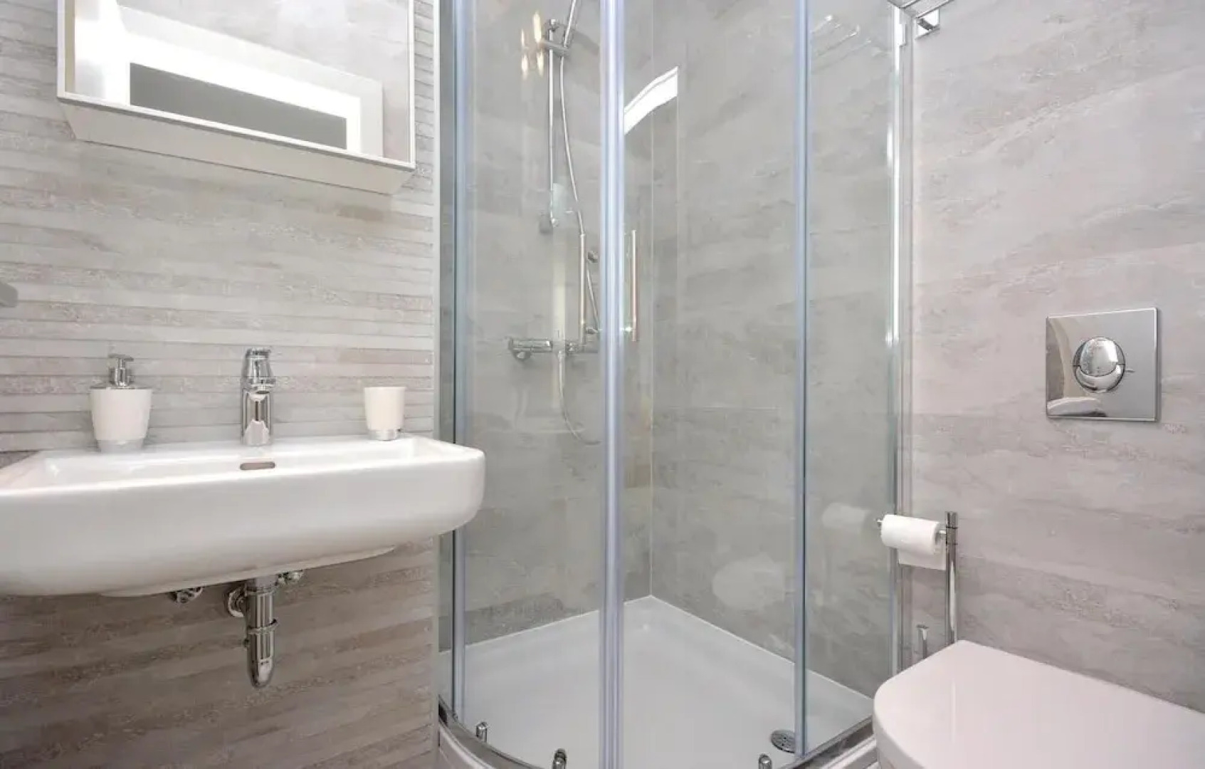 Amazing Home in Split With Wifi and 5 Bedrooms