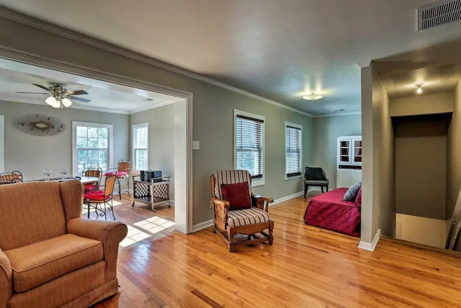 Spacious Mount Pleasant Home: 5 Mi to Beach