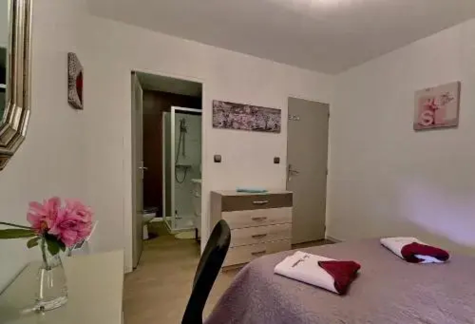 Gîtes et Chambres dHôtes Les Fleurettes en Baie Du Mont Saint Michel