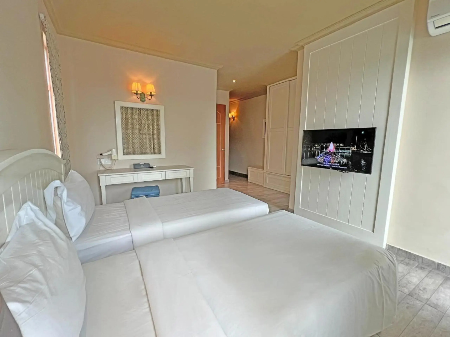 Tasik Villa International Resort