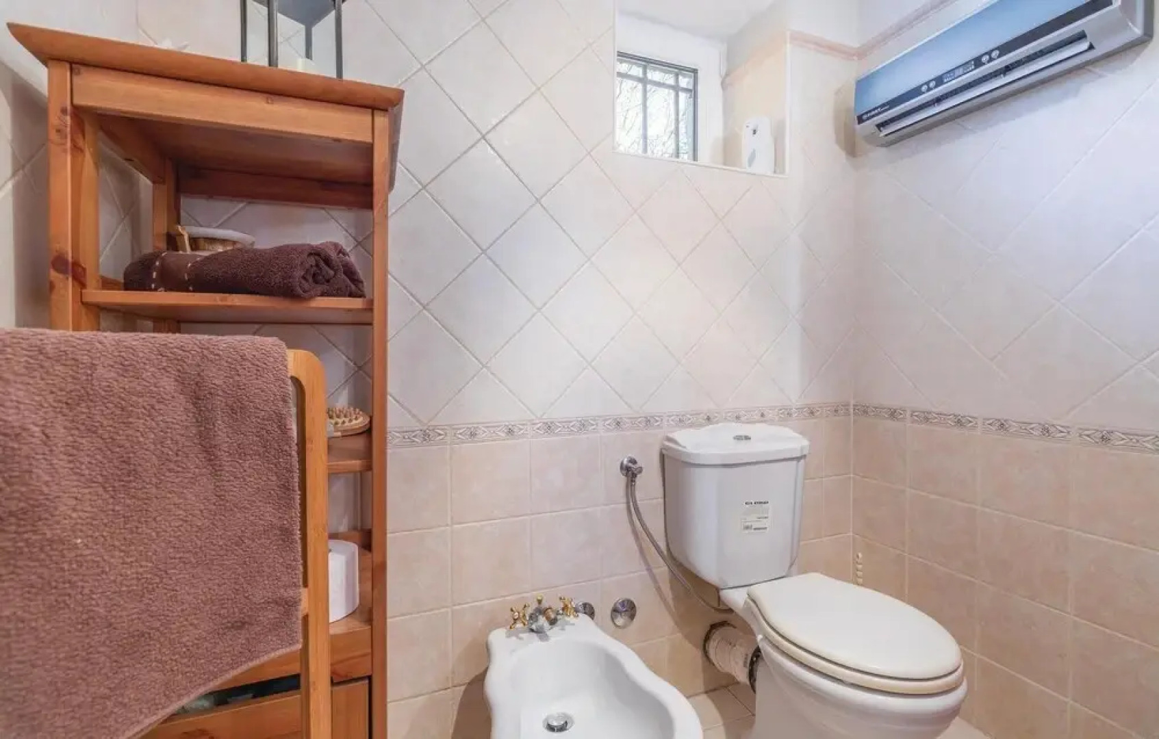 Awesome Home in Medaki With 3 Bedrooms, Wifi and Outdoor Swimming Pool