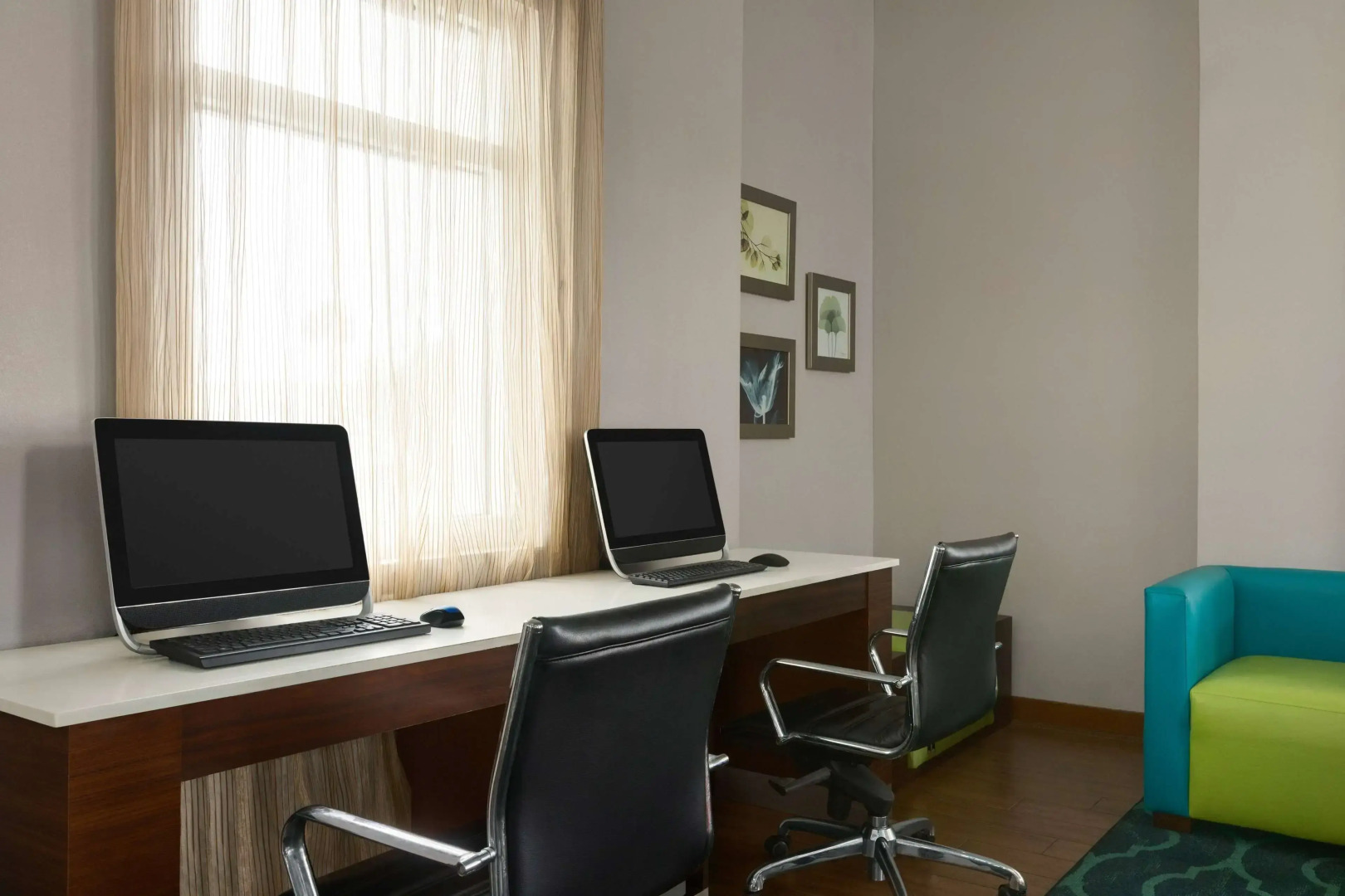 La Quinta Inn & Suites by Wyndham Oceanfront Daytona Beach