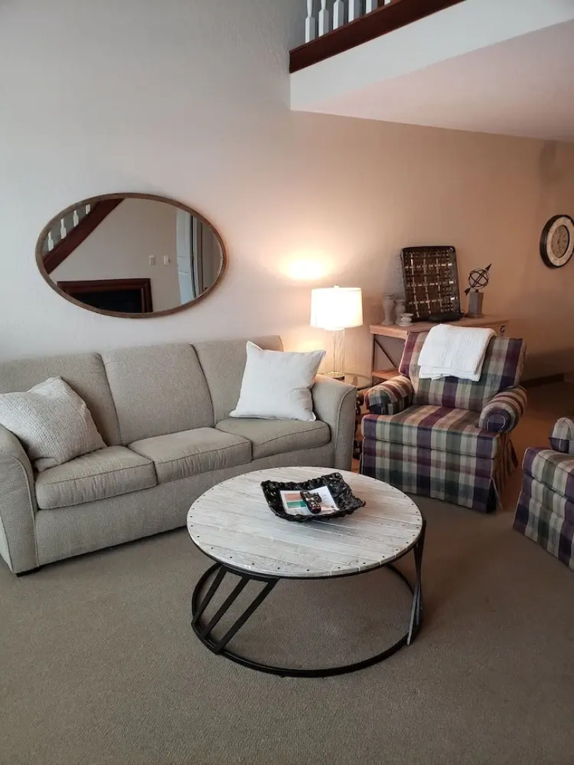 Unit 303 BD/ 2 BA 2 Bedrooms 2 Bathrooms Condo