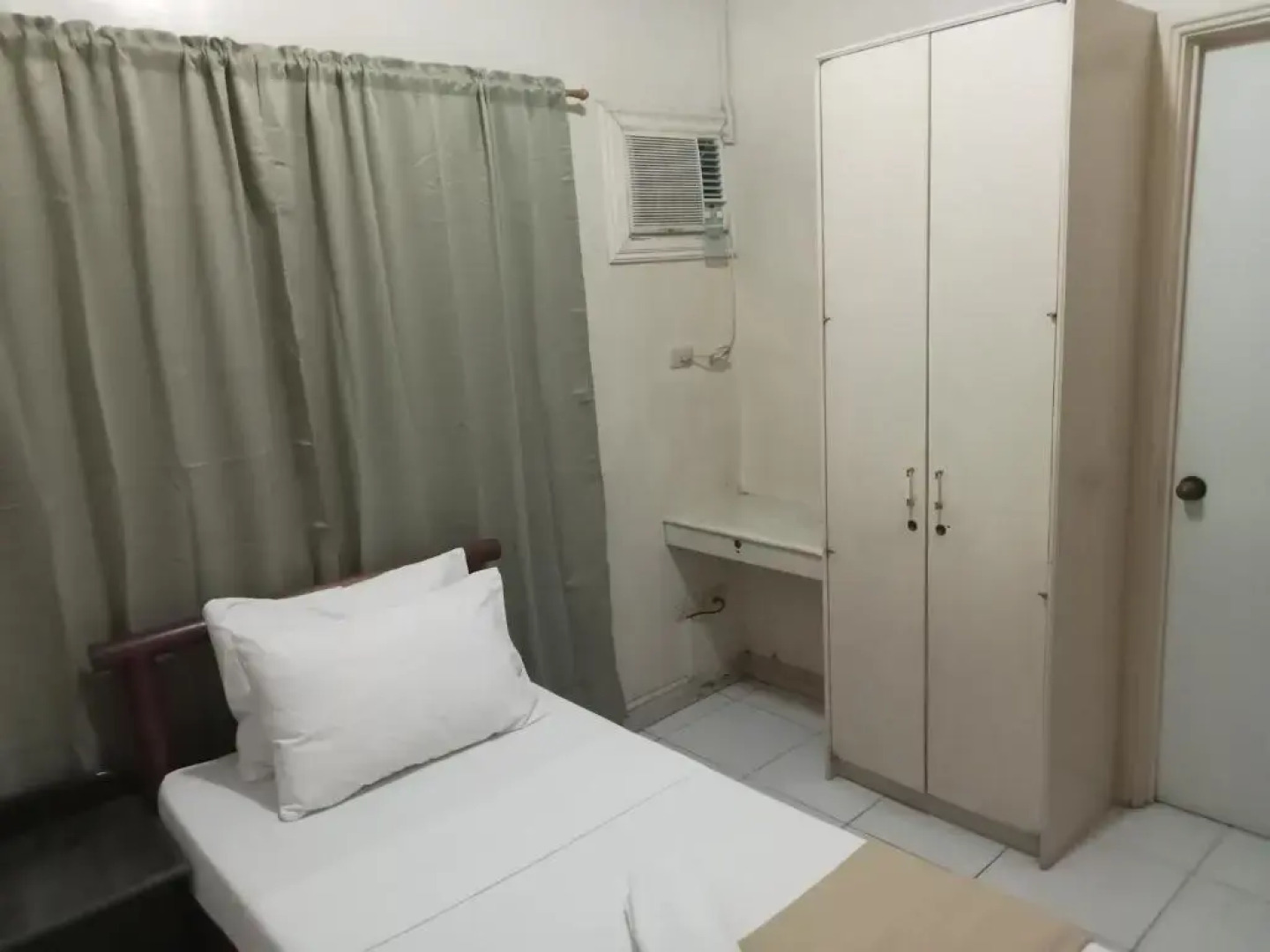 RedDoorz at Casa Marabella Villamonte Bacolod City