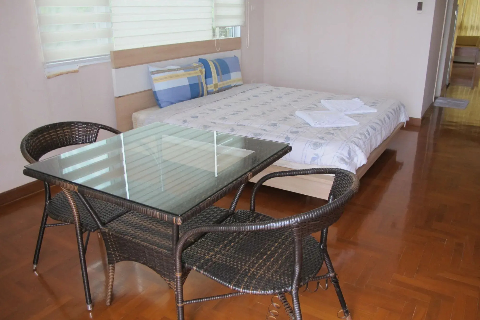 Chateau Vista Serviced apartment