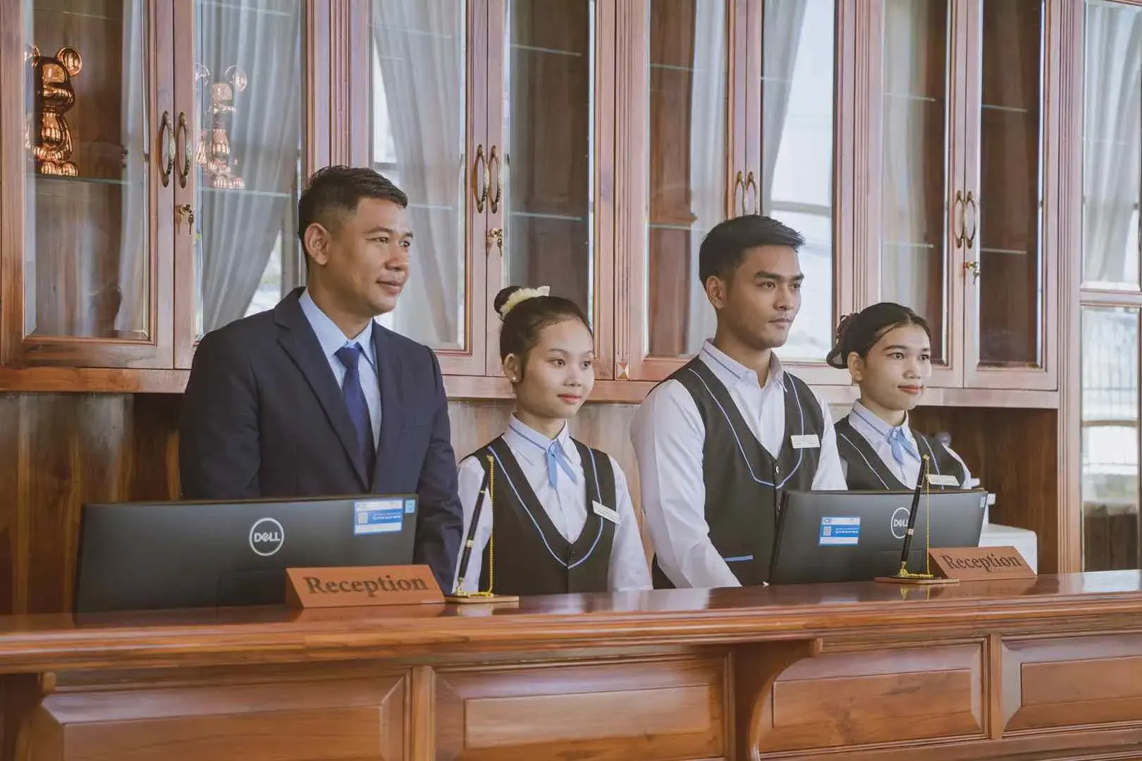 Sea Breeze Hotel & Villa