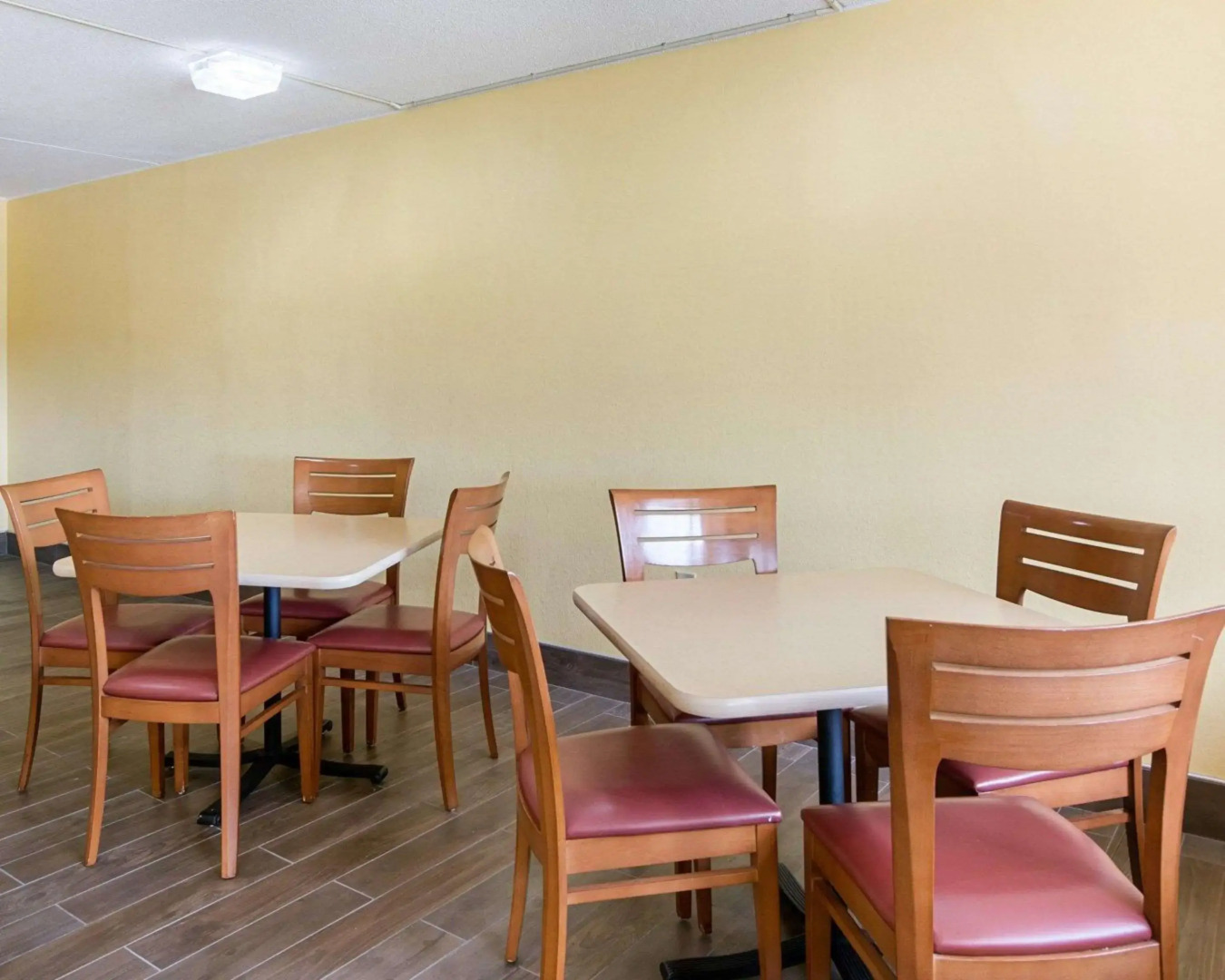 Rodeway Inn Joint Base Andrews Area