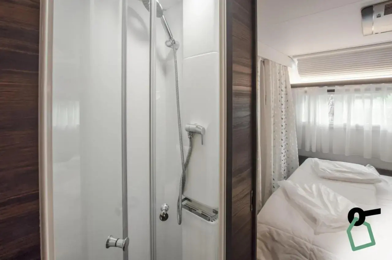 Deluxe - Two Bedroom No.2