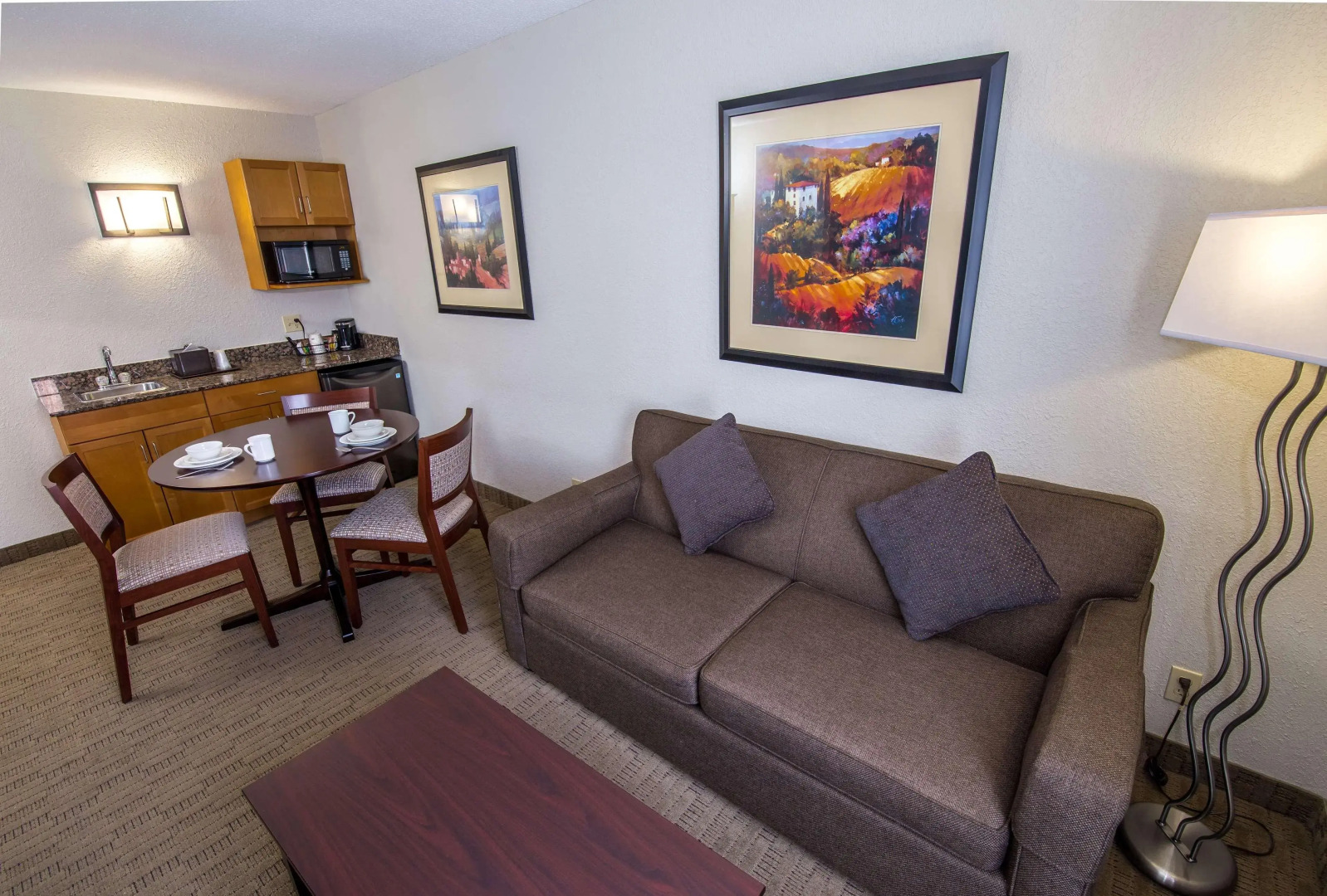 Best Western Plus Pembina Inn & Suites
