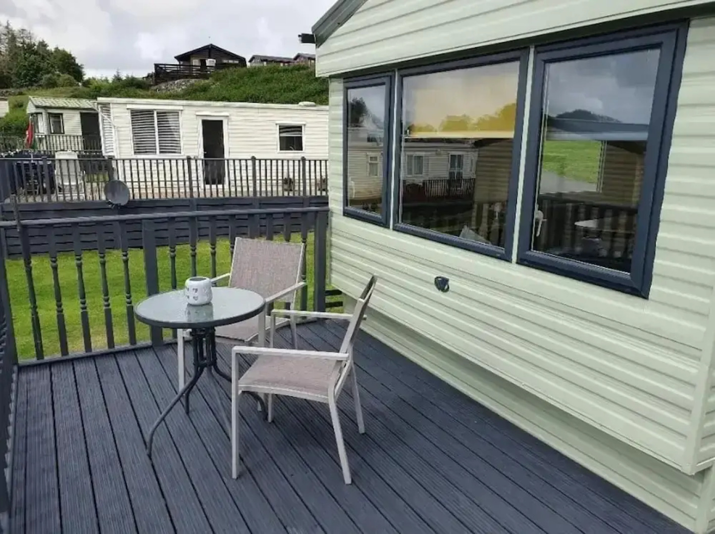 Lochside Retreat at Three Lochs Holiday Park