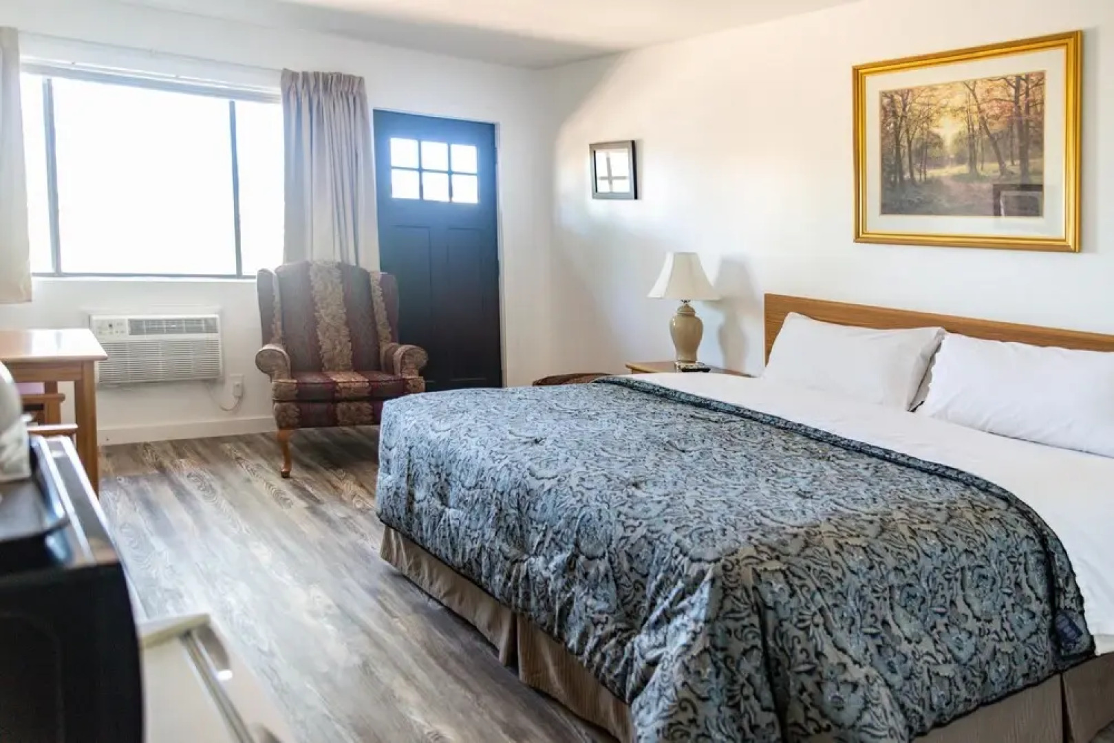 Riverwood Inn Hotel Deluxe King Suite